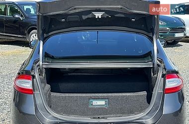 Седан Ford Fusion 2015 в Умани