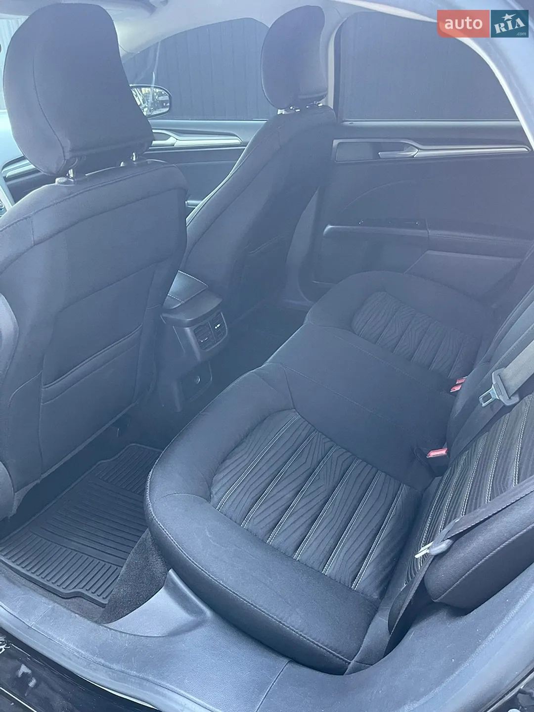 2016 Ford Fusion - мініатюра 23