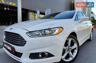 Седан Ford Fusion 2015 в Києві