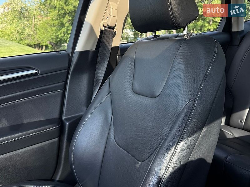 Седан Ford Fusion 2019 в Києві