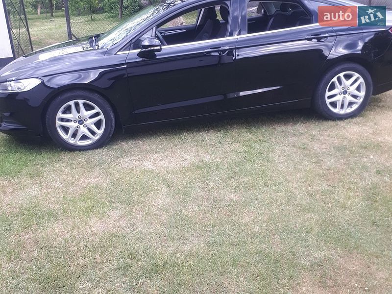 Седан Ford Fusion 2015 в Золочеве