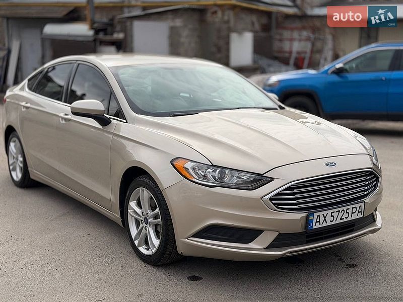 Седан Ford Fusion 2018 в Чернівцях