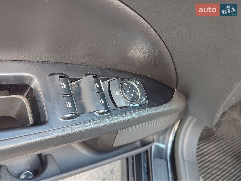 Седан Ford Fusion 2013 в Полтаві