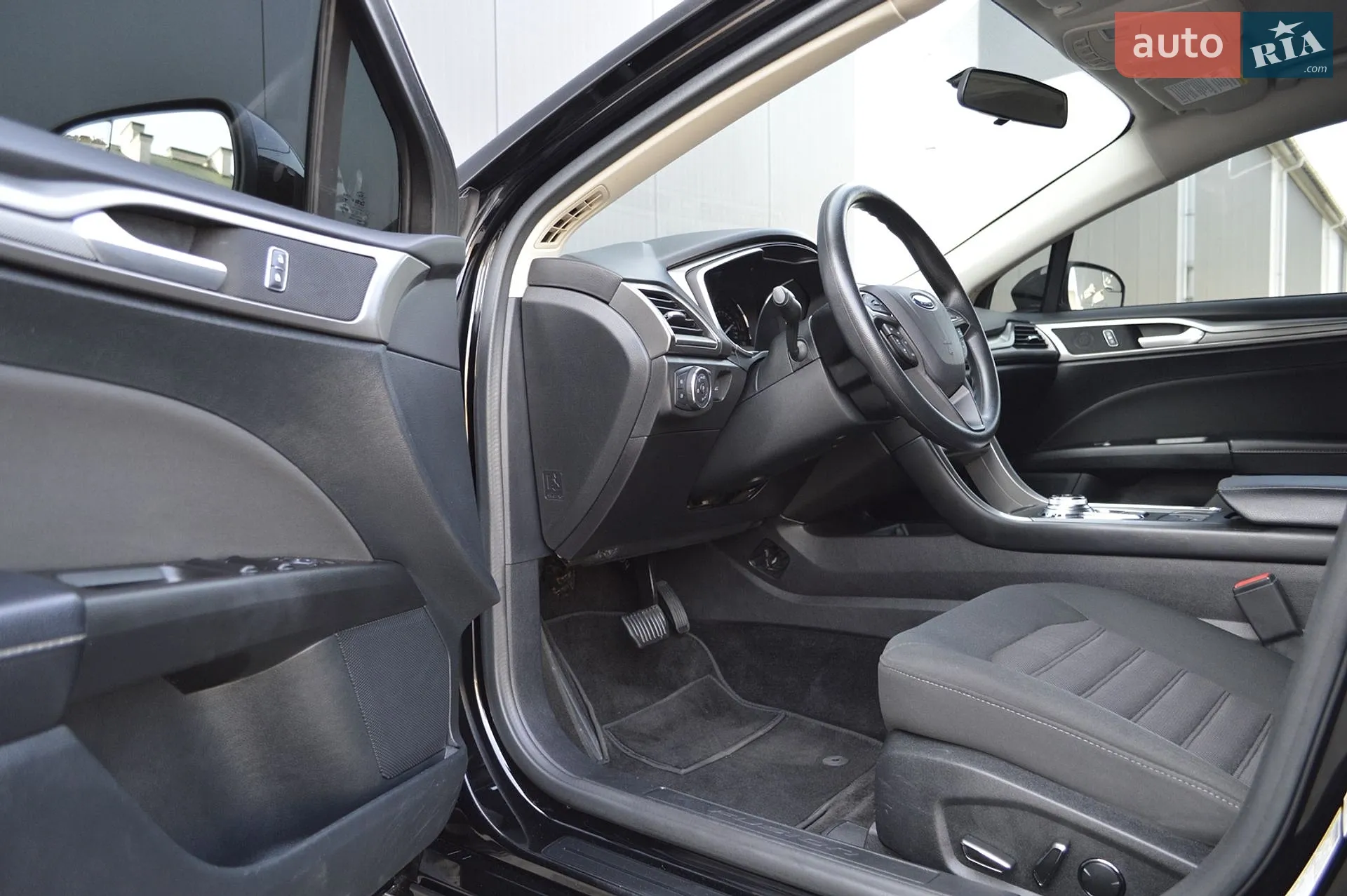 2016 Ford Fusion - мініатюра 29