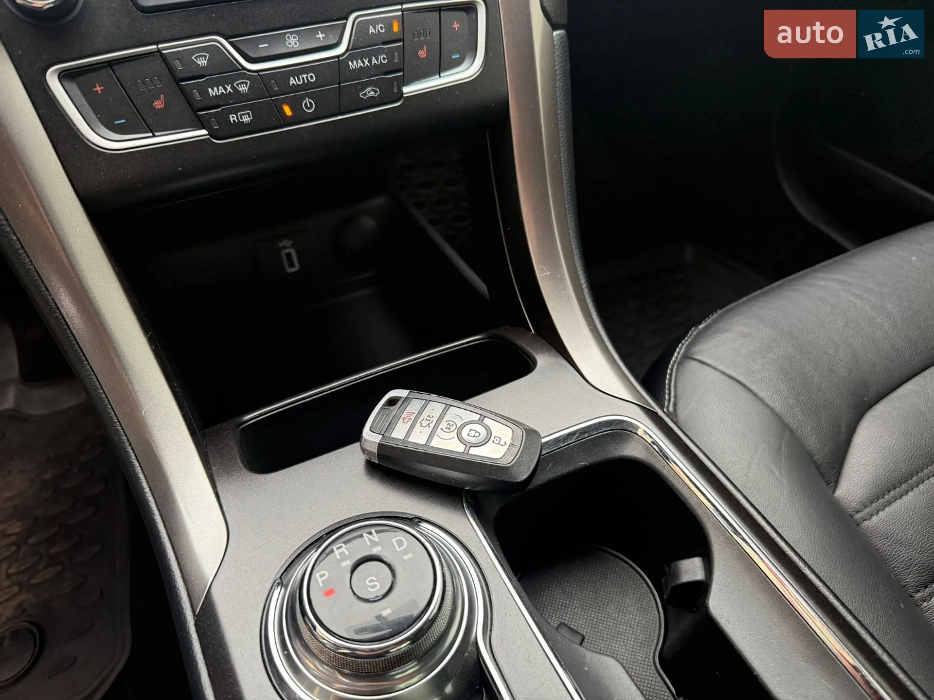 2017 Ford Fusion - мініатюра 24