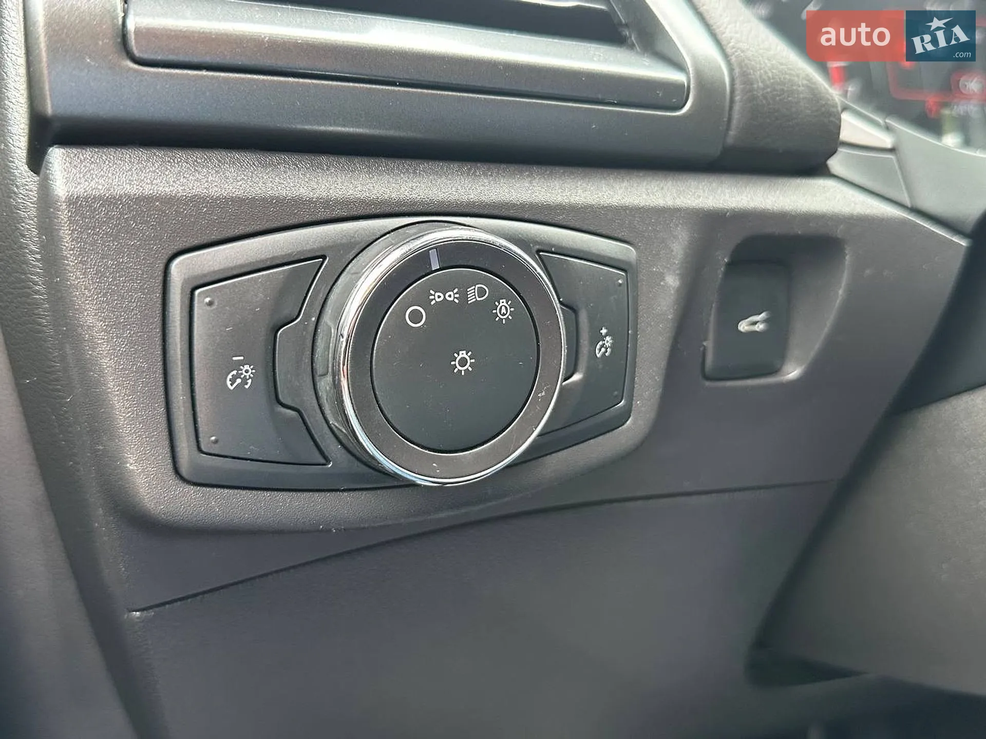 2014 Ford Fusion - мініатюра 24