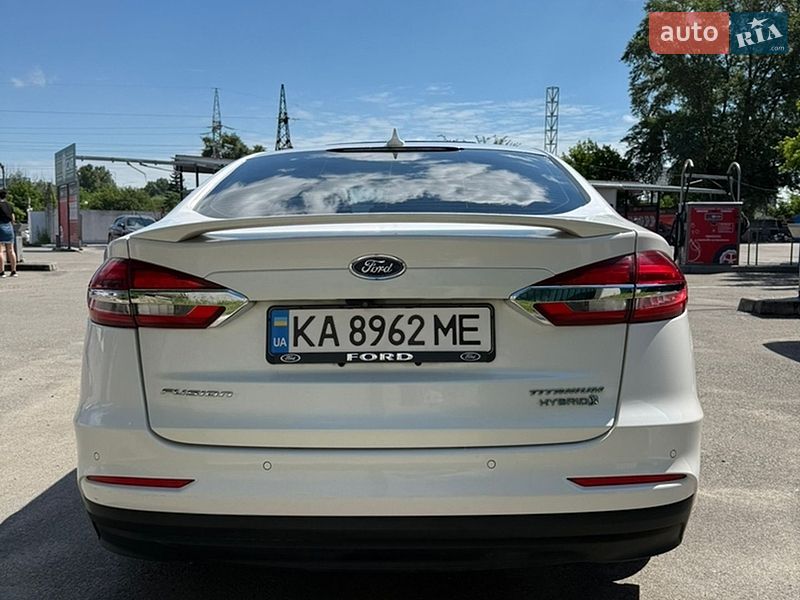 Седан Ford Fusion 2019 в Киеве