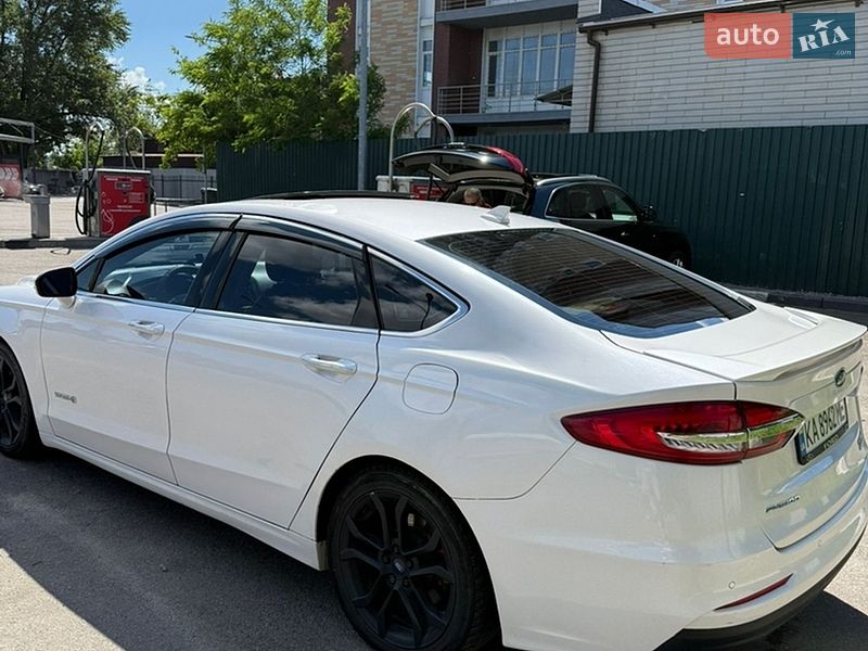 Седан Ford Fusion 2019 в Киеве