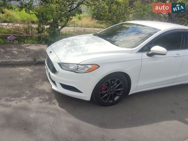 Седан Ford Fusion 2016 в Києві