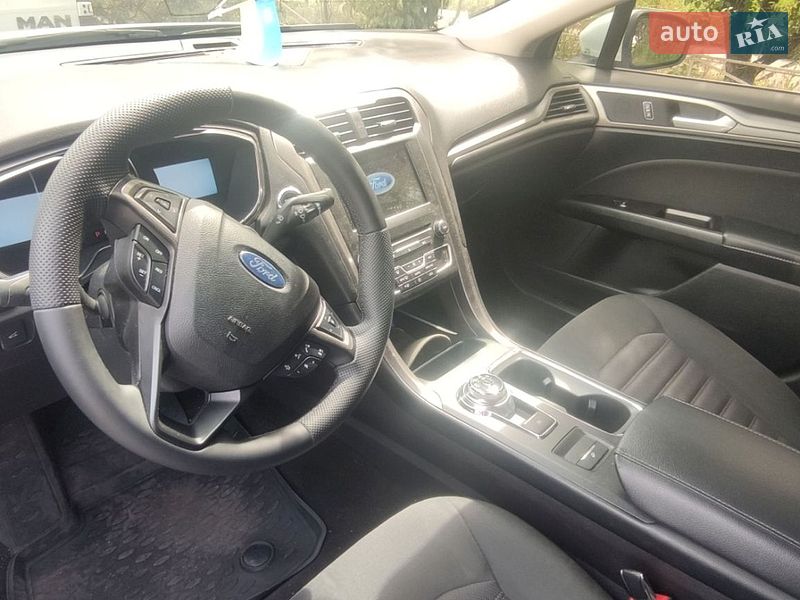Седан Ford Fusion 2016 в Києві