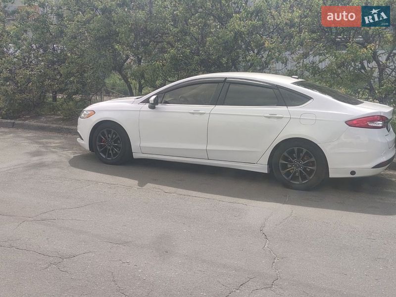 Седан Ford Fusion 2016 в Києві