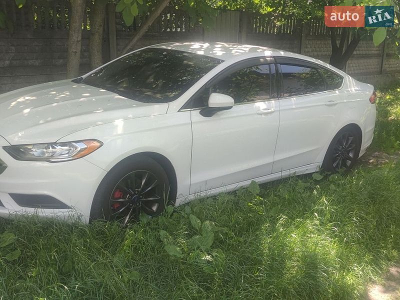 Седан Ford Fusion 2016 в Києві