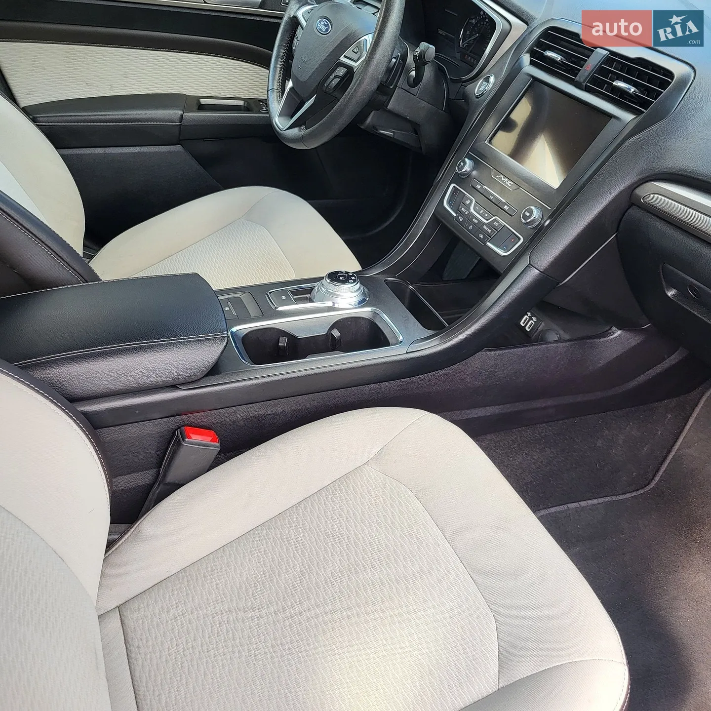 2019 Ford Fusion - мініатюра 28