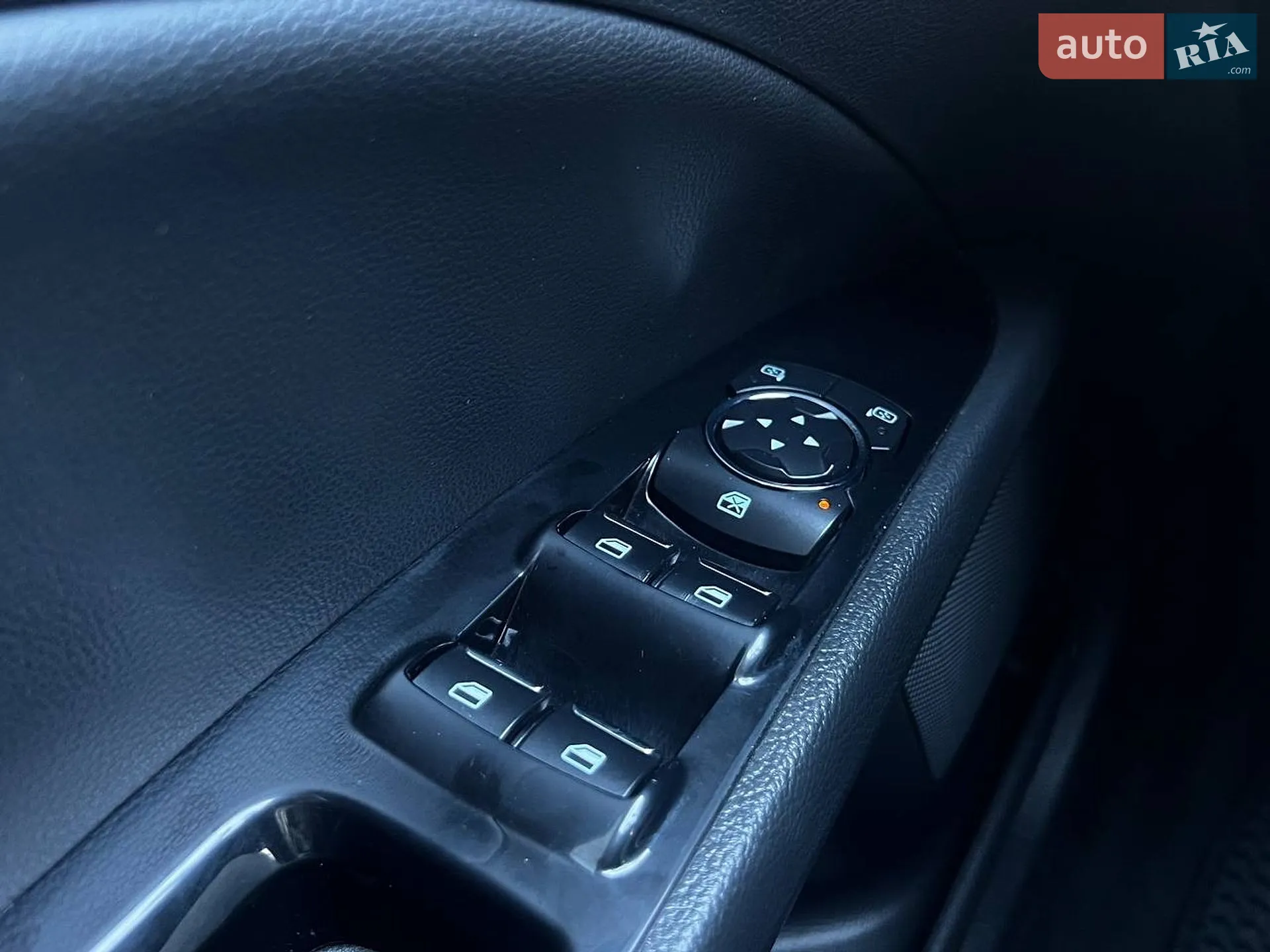 2015 Ford Fusion - мініатюра 16