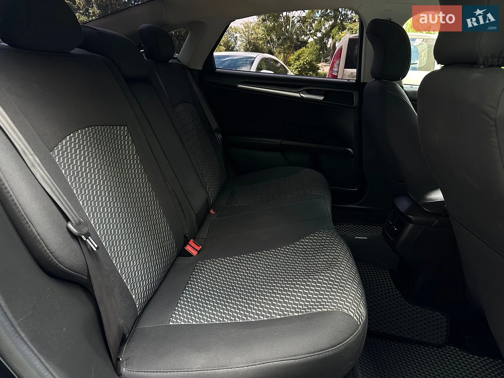 2015 Ford Fusion - мініатюра 28