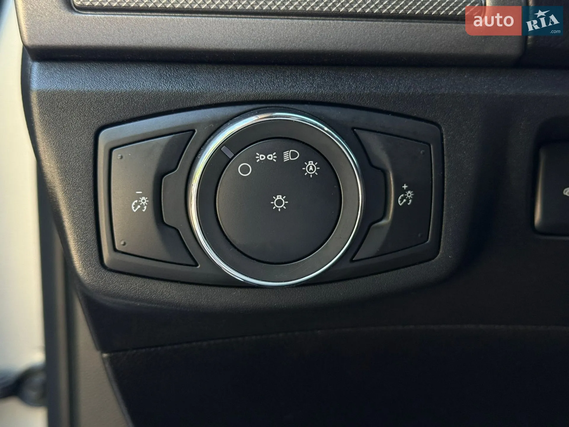 2017 Ford Fusion - мініатюра 34