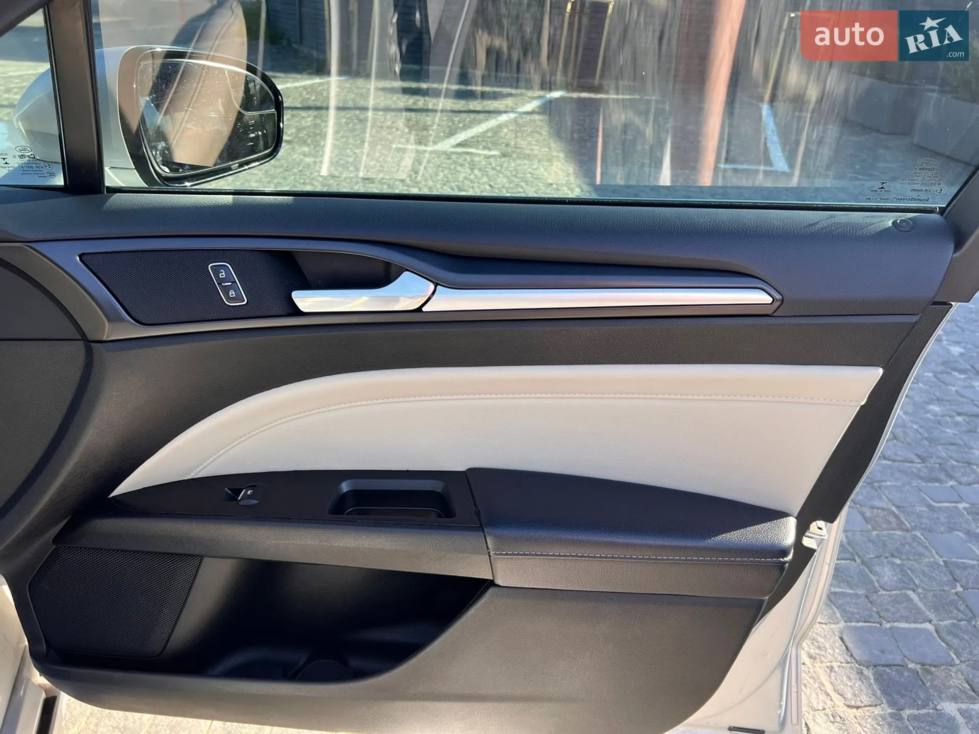 2016 Ford Fusion - мініатюра 24