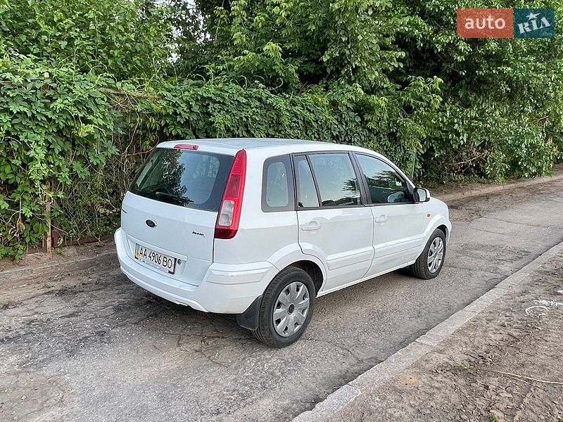 Хэтчбек Ford Fusion 2011 в Киеве