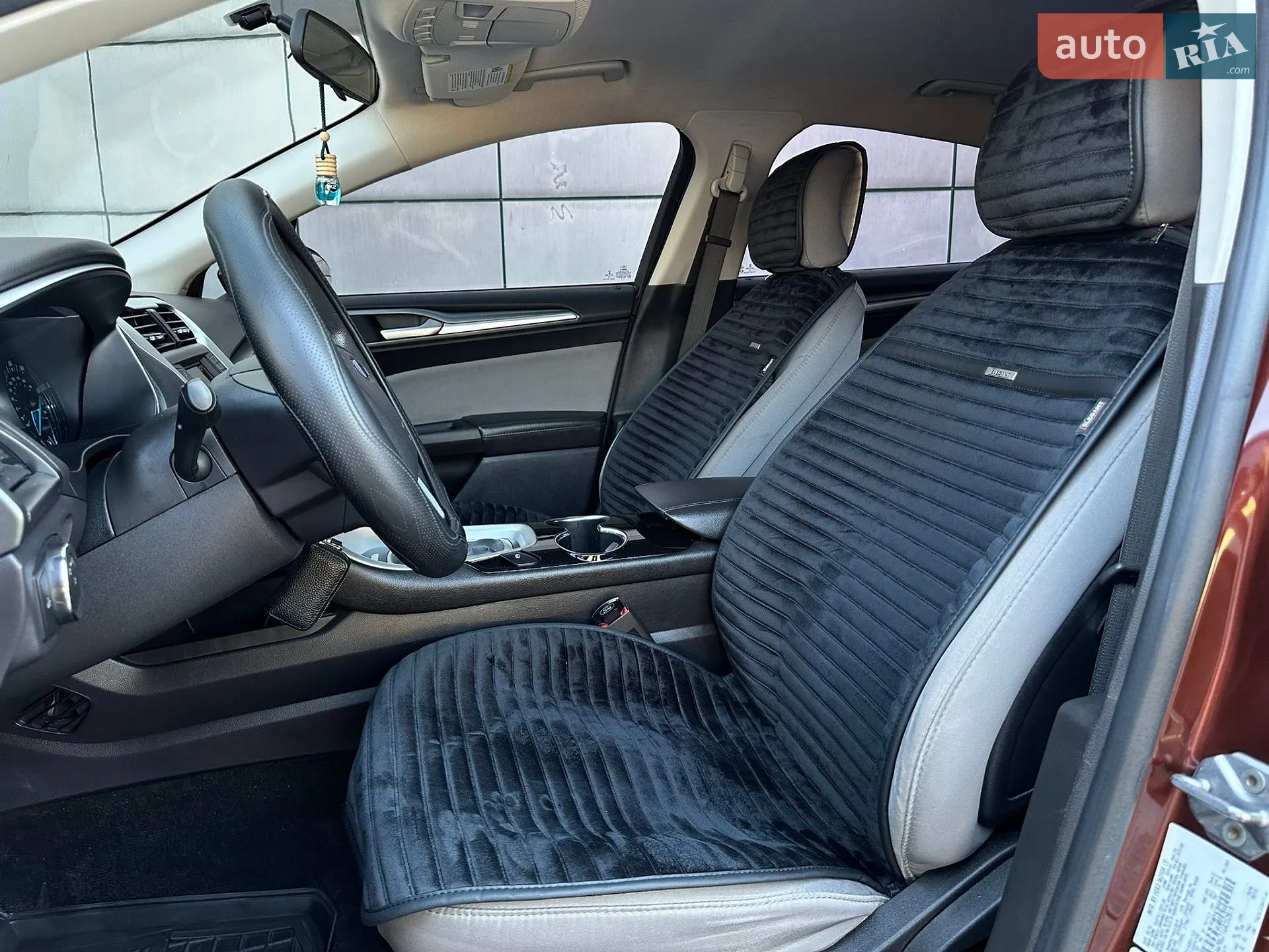 2016 Ford Fusion - мініатюра 28