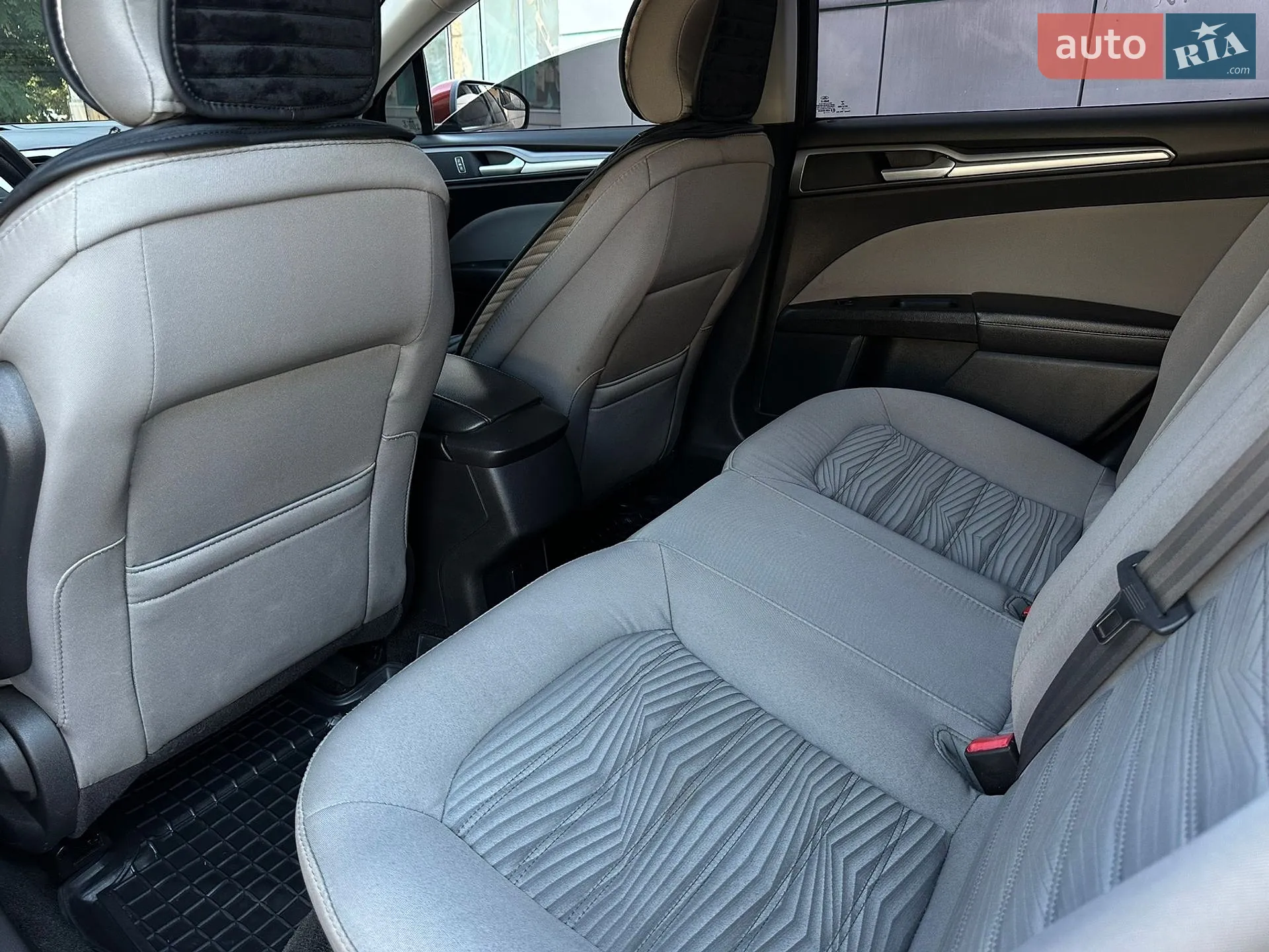 2016 Ford Fusion - мініатюра 32