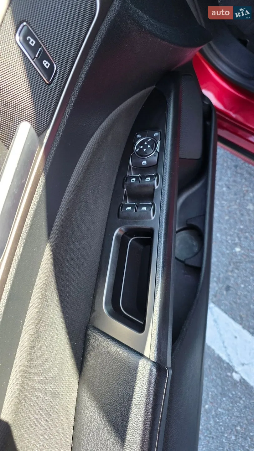 2016 Ford Fusion - мініатюра 27