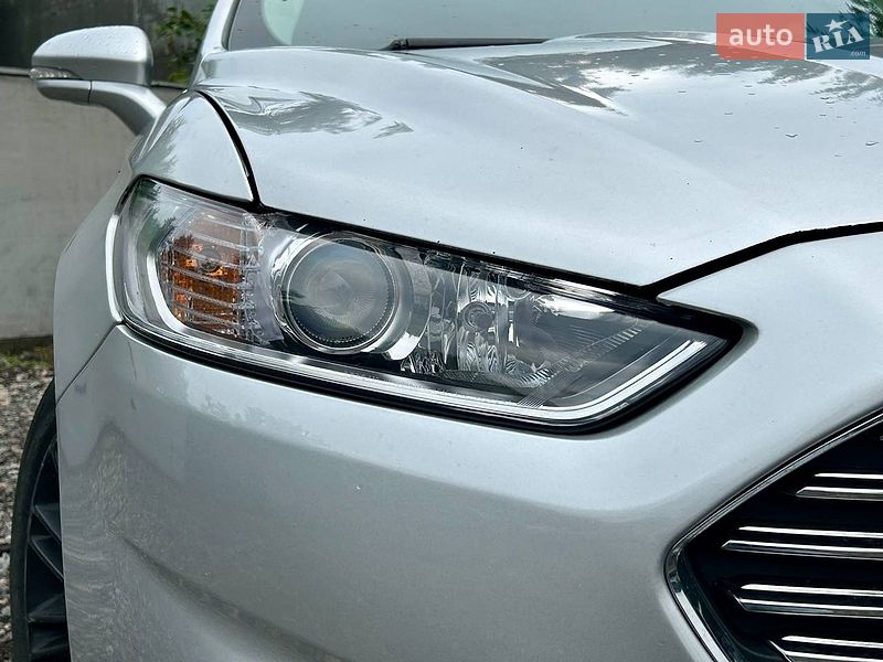 Седан Ford Fusion 2015 в Киеве