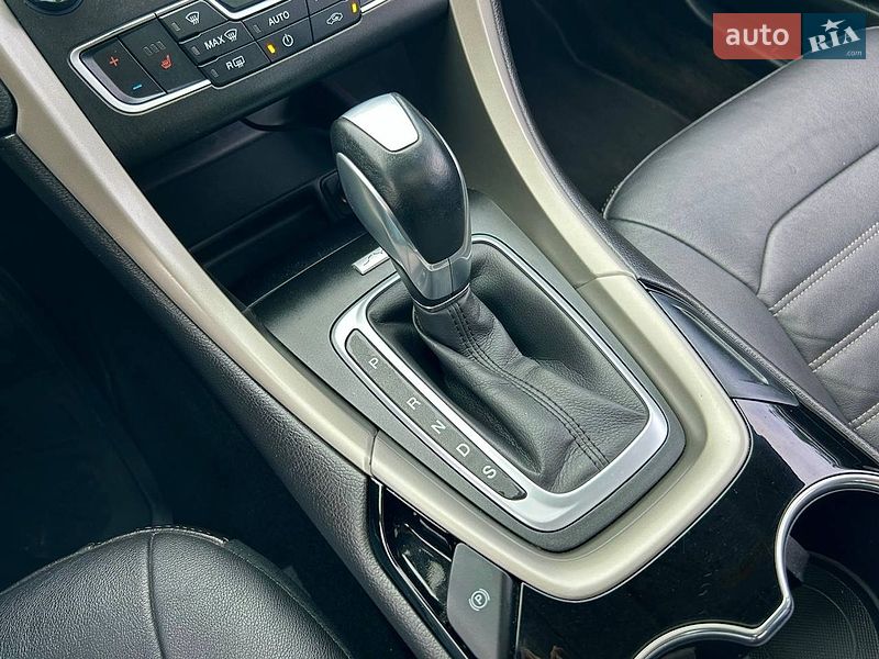 Седан Ford Fusion 2015 в Киеве
