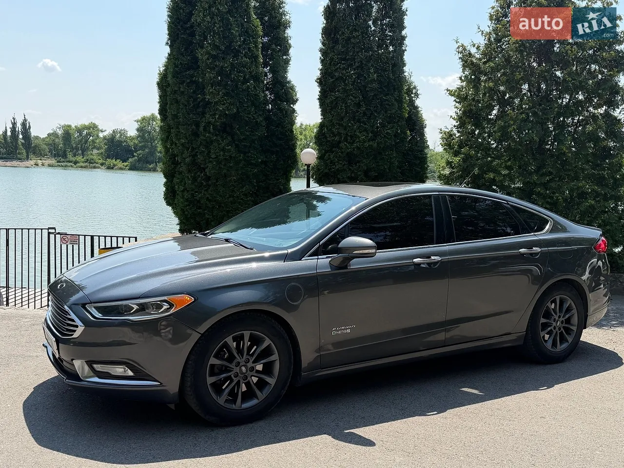 2016 Ford Fusion - мініатюра 13