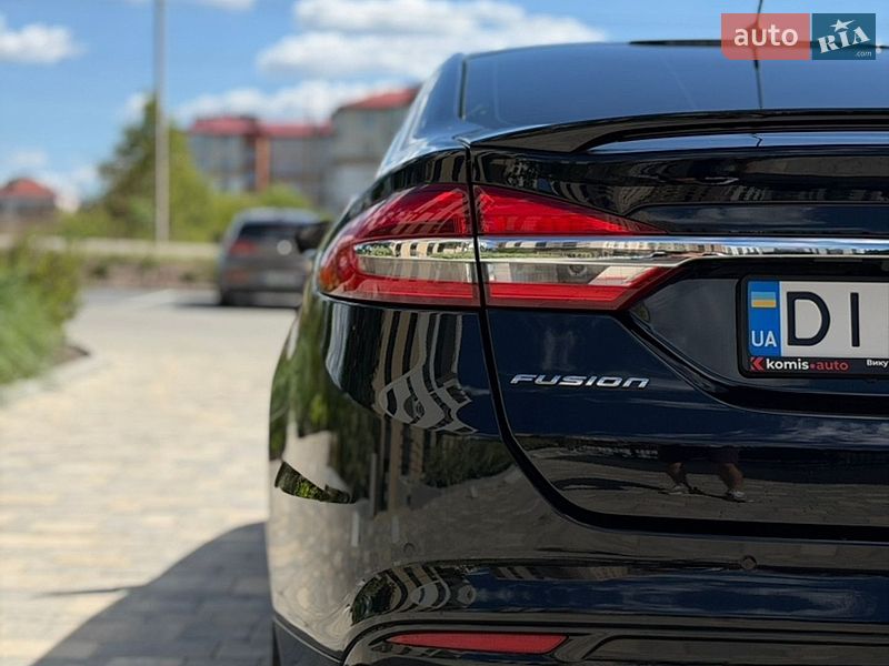 Седан Ford Fusion 2017 в Пустомитах