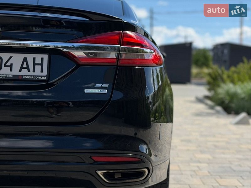 Седан Ford Fusion 2017 в Пустомитах