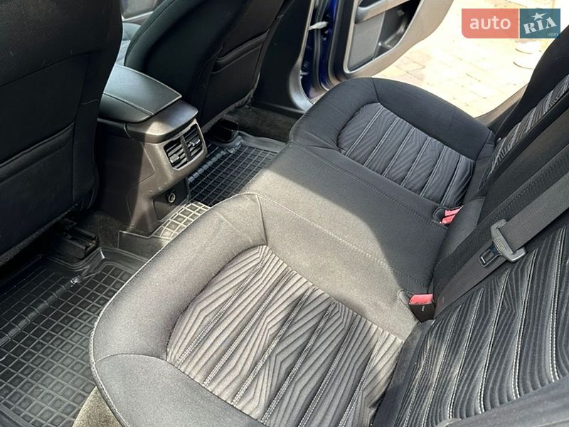 Седан Ford Fusion 2015 в Львові