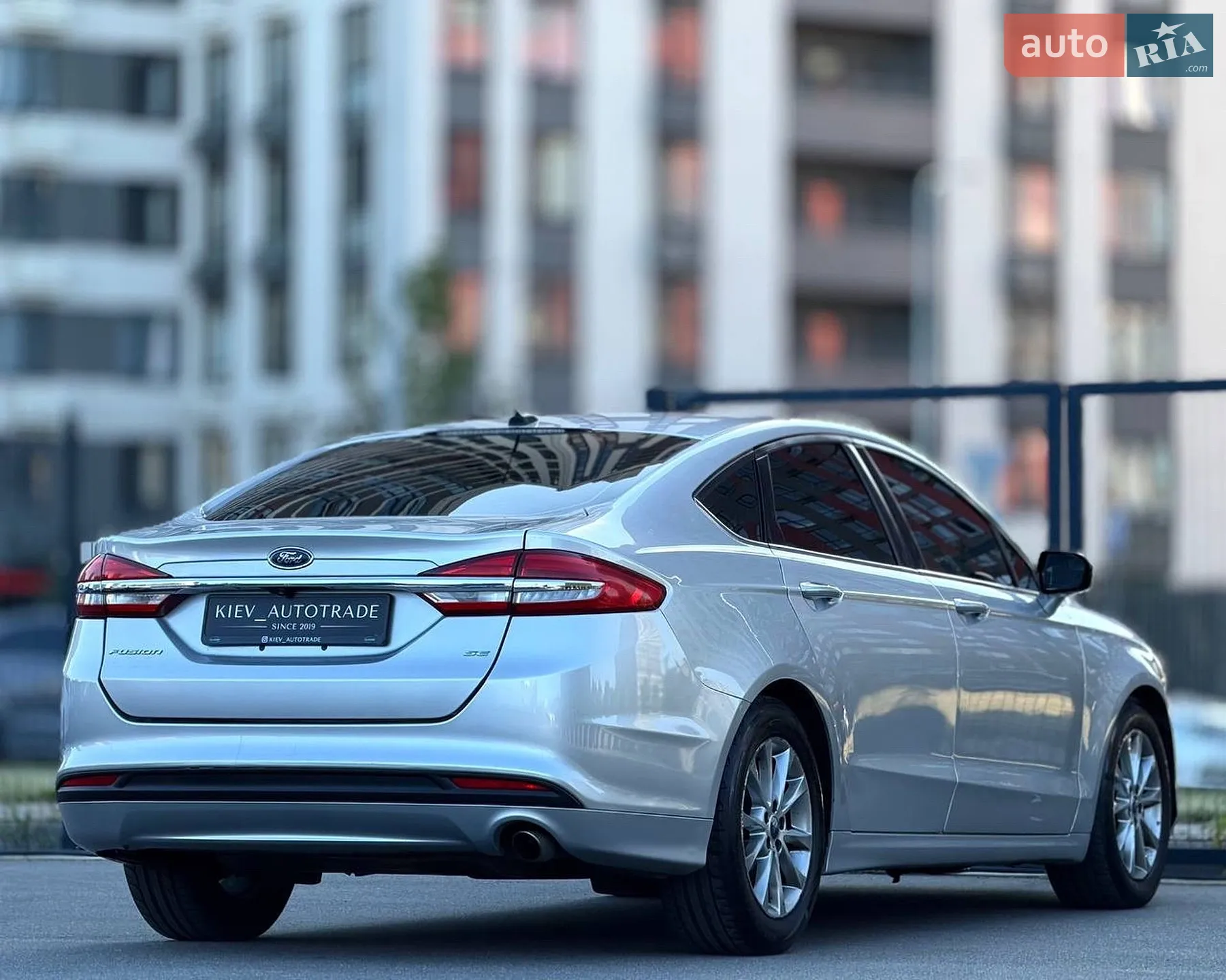 2016 Ford Fusion - мініатюра 16