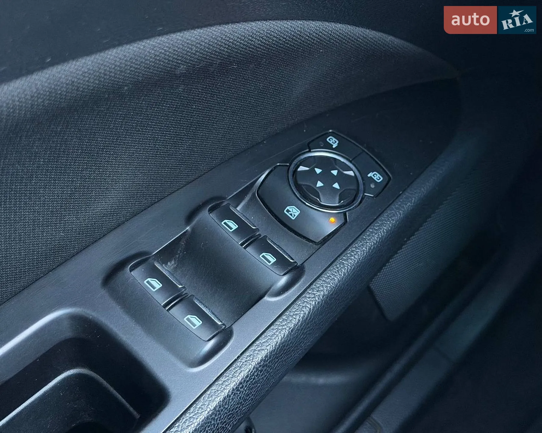2016 Ford Fusion - мініатюра 21
