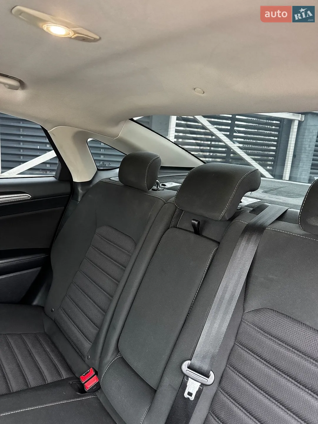 2016 Ford Fusion - мініатюра 25