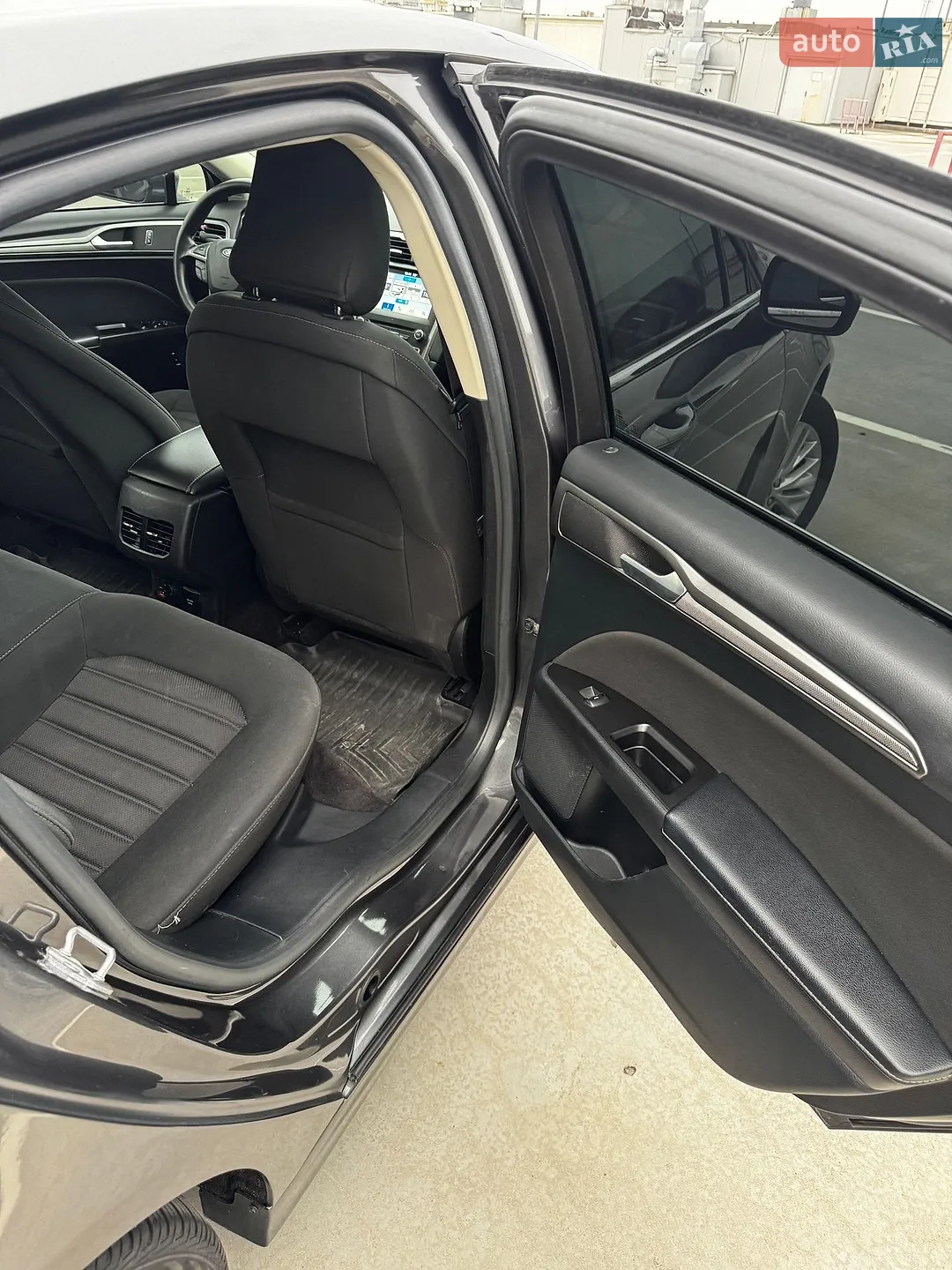2016 Ford Fusion - мініатюра 26