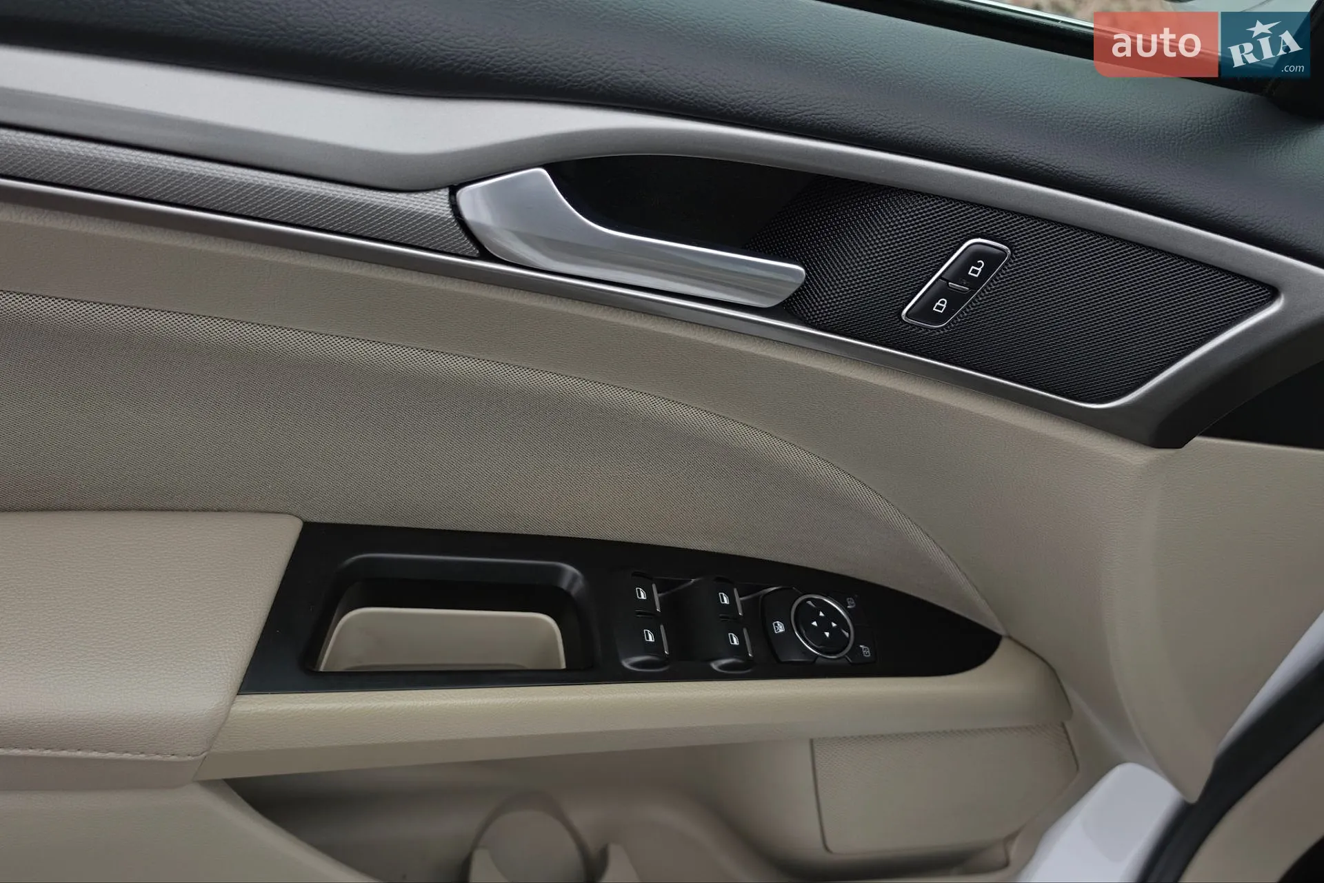 2016 Ford Fusion - мініатюра 11