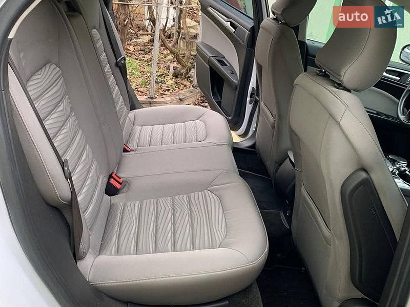 Седан Ford Fusion 2015 в Черкассах