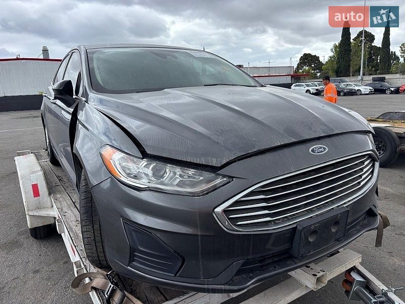 Ford Fusion, фото з оголошення