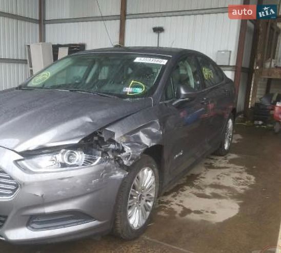 Седан Ford Fusion 2014 в Яворові