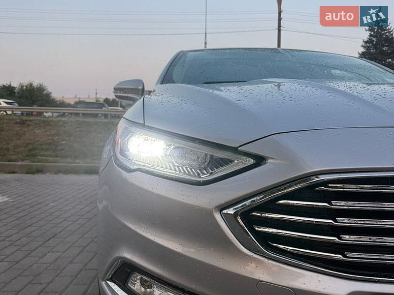 Седан Ford Fusion 2016 в Львове