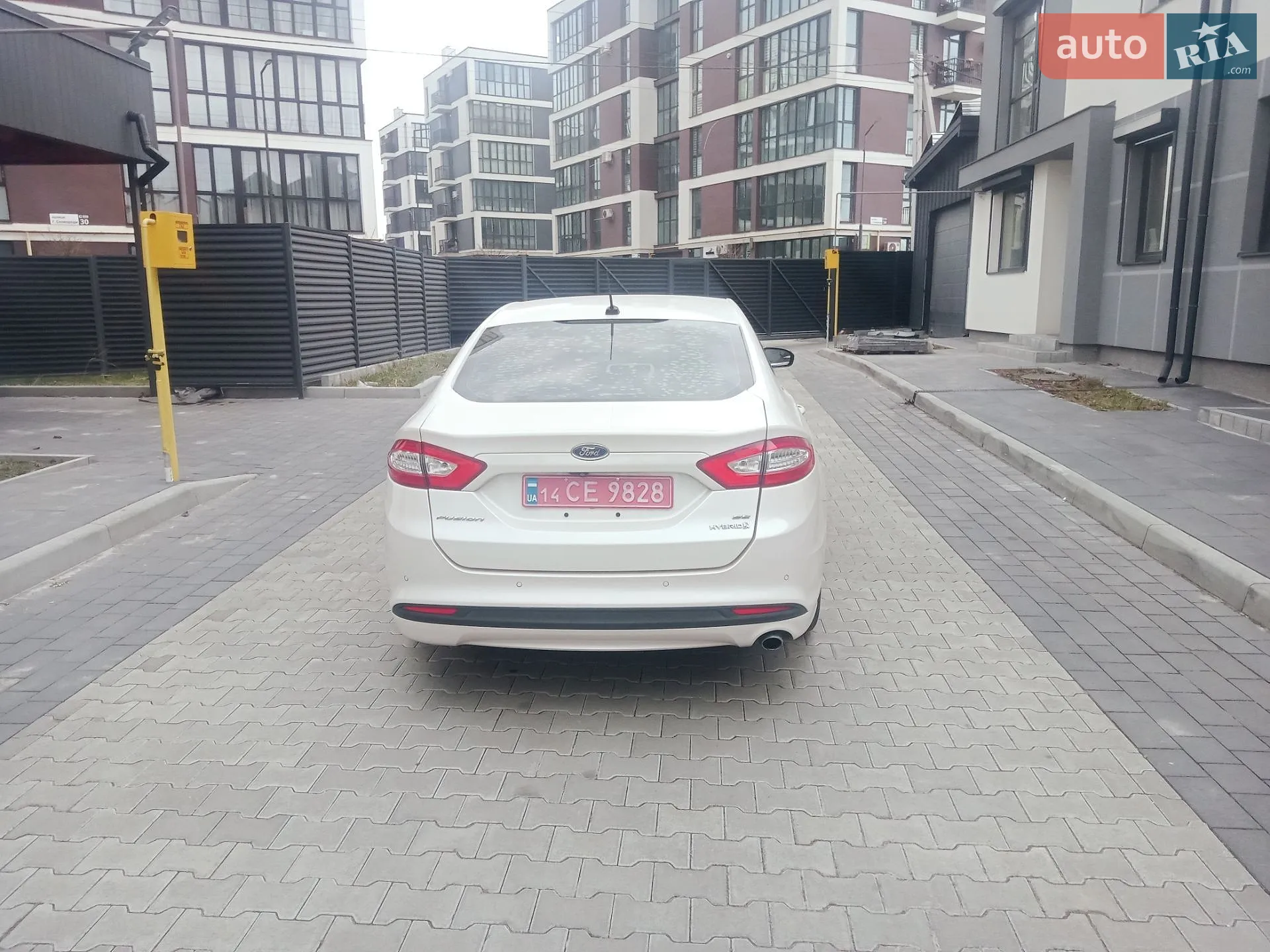 2016 Ford Fusion - мініатюра 5