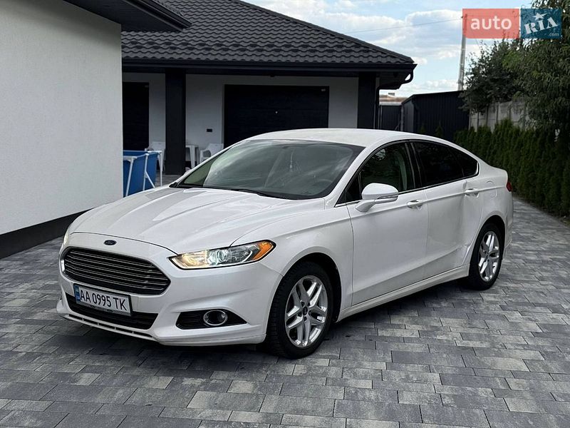 Седан Ford Fusion 2014 в Ровно