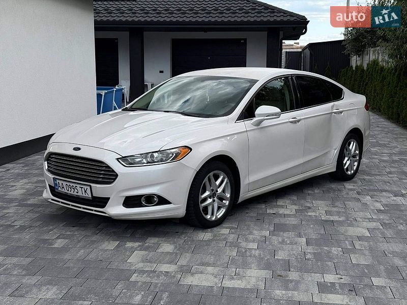 Седан Ford Fusion 2014 в Ровно