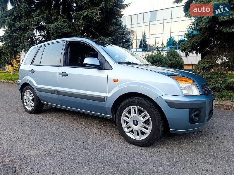 Хетчбек Ford Fusion 2008 в Дніпрі