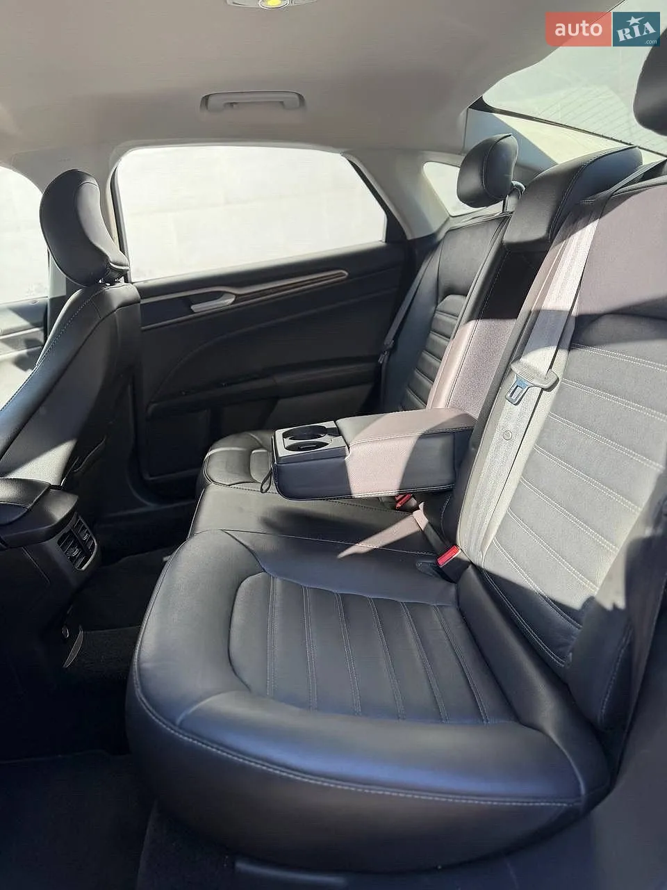 2016 Ford Fusion - мініатюра 18