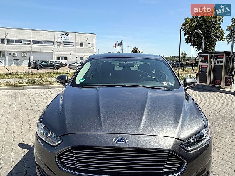 Седан Ford Fusion 2015 в Черкассах