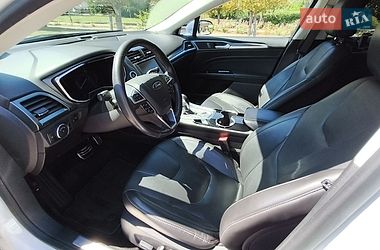 Седан Ford Fusion 2015 в Одесі