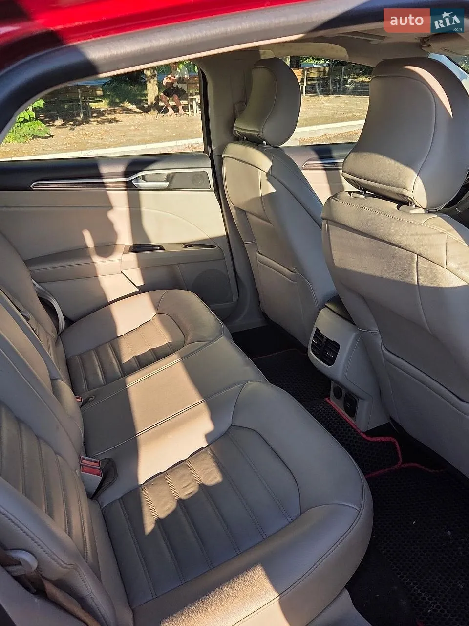 2016 Ford Fusion - мініатюра 16