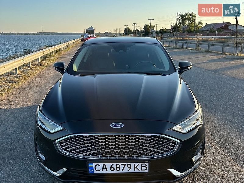 Седан Ford Fusion 2019 в Черкасах