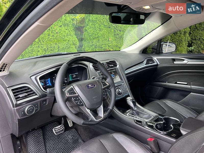 Седан Ford Fusion 2014 в Львове